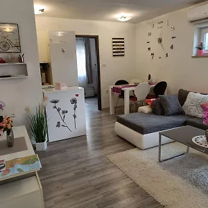 Studio Mari&parking Free Appartamento